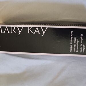 Mary Kay Makeup Finishing Spray